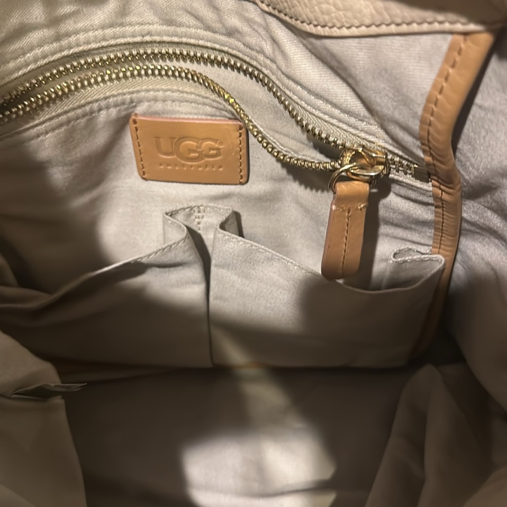 UGG Chic Cream Hobo Bag - Picture 9 of 9